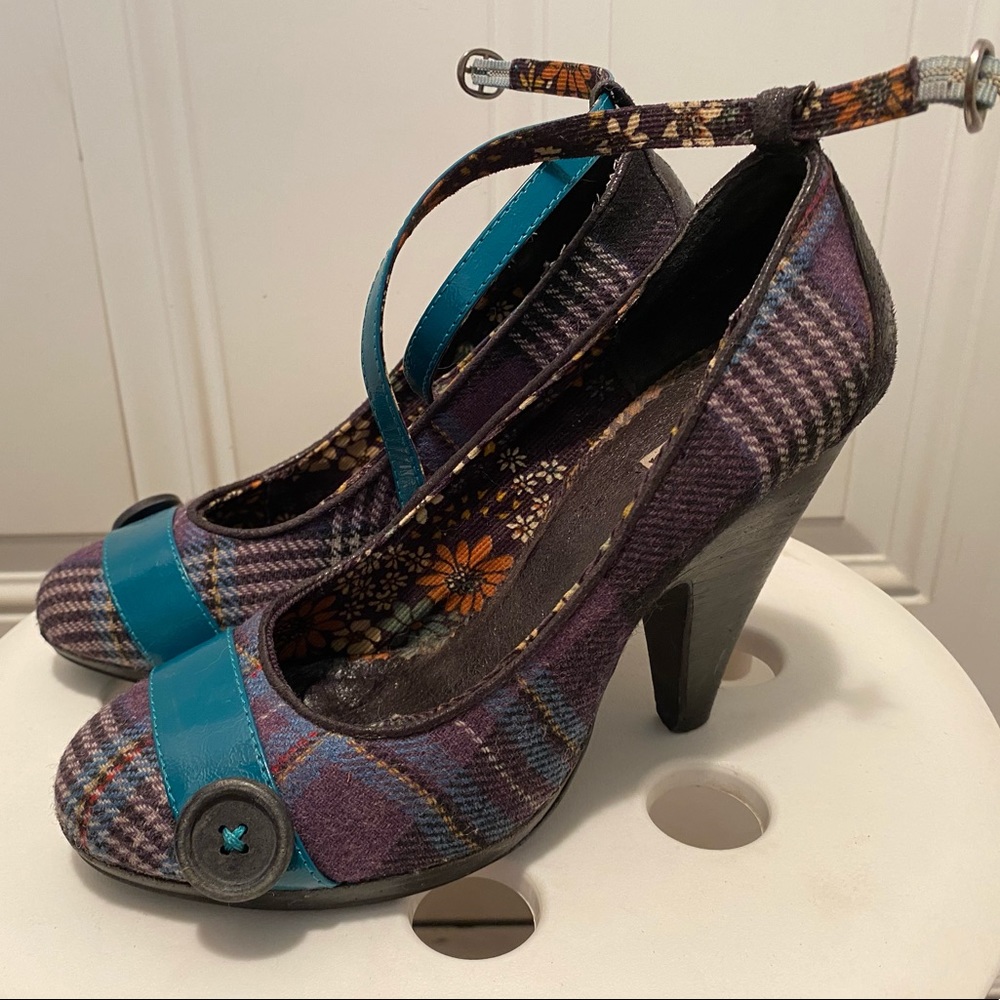 Not rated size 6.5 high hells
